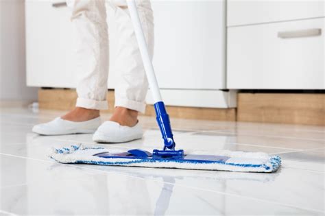 How To Clean Tile Floors Without Leaving Streaks | Floor Roma