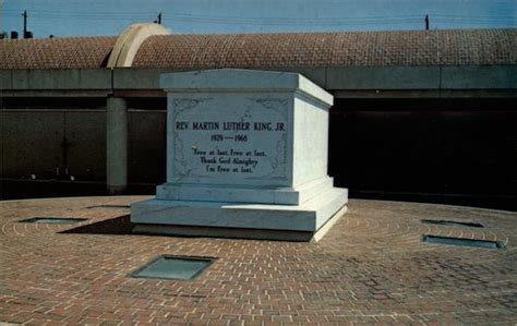 Grave of Rev. Martin Luther King, Jr. 1929-1968 Atlanta, GA