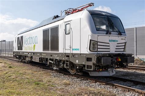 Germany approves Vectron Dual Mode locomotive for operations