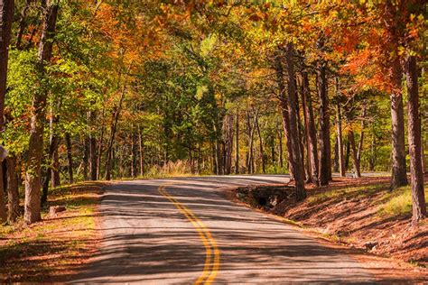 Best Foliage in Oklahoma | Talimena Scenic Byway | Beavers Bend