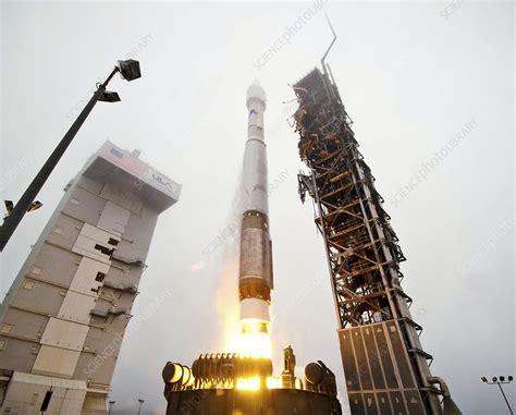 Atlas V rocket launch - Stock Image - C019/6888 - Science Photo Library