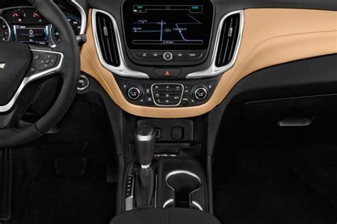 2018 Chevrolet Equinox: 72 Interior Photos | U.S. News