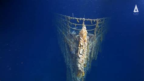 First dive to Titanic in 14 years shows wreck is deteriorating - YouTube