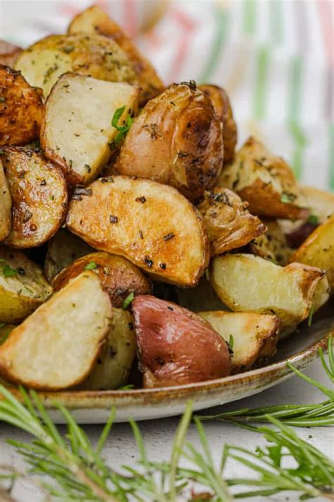 Rosemary Potatoes (Only 5 Ingredients!) - Our Zesty Life