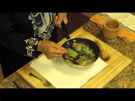 Molokhia (Egyptian Jute Leaf Soup) - YouTube