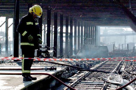 BBC News | In pictures | Southend Pier fire