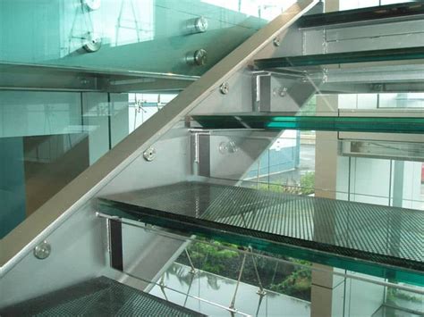 Safety laminated glass