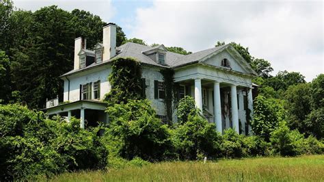 ABANDONED PLACES : Selma Plantation Mansion | FunnyCat.TV