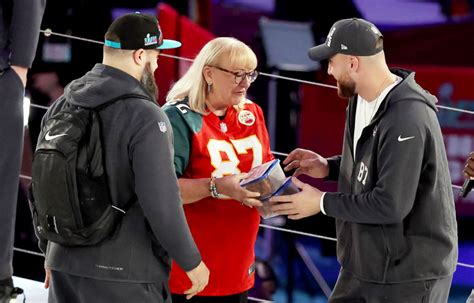 Donna Kelce Reflects on Sons Jason Kelce, Travis Kelce's Careers