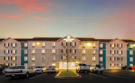 Extended Stay Hotel in North Charleston, SC | WoodSpring Suites North Charleston Airport I-526