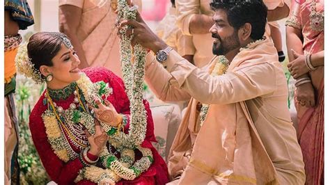 Nayanthara-Vignesh Shivan marriage: FIRST photos out, groom kisses bride on dreamy wedding day ...