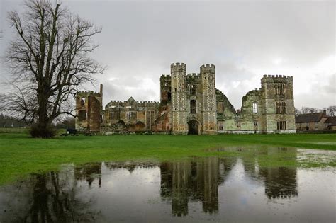 Flickriver: Photoset 'Midhurst Castle, West Sussex' by ijabz