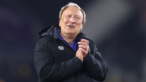 Aberdeen set to appoint Neil Warnock as interim manager