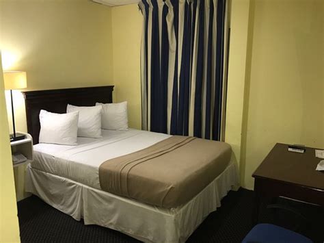 AIRPORT SUITES HOTEL $69 ($̶7̶5̶) - Updated 2018 Prices & Reviews ...