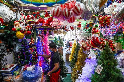 Metro Manila bans caroling, suspends Christmas parties in war vs COVID-19 | ABS-CBN News