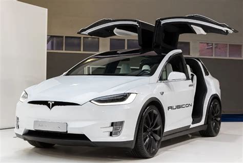 First Tesla Model X will arrive in South Africa next week – BusinessTech