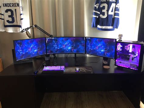 My triple monitor battlestation! : battlestations