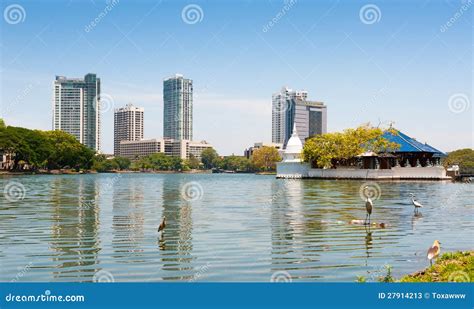 Panorama of Beira Lake editorial stock photo. Image of lanka - 27914213