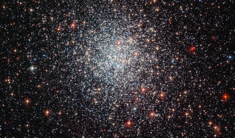 Newly Released Hubble Image of Globular Cluster NGC 1783