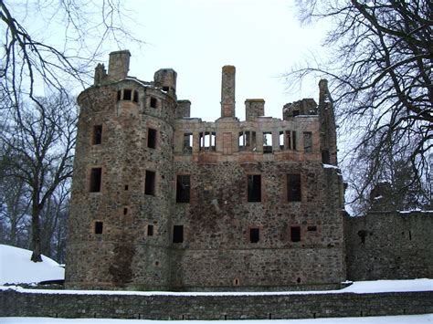 Huntly Castle: A Warm Place in the Cold Scottish Winter – Castle ...