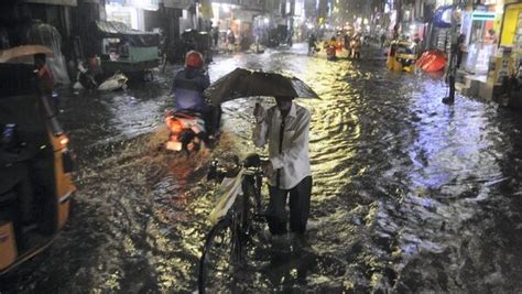 Tamil Nadu rains: IMD issues cyclone warning, schools closed in Chennai | Today News