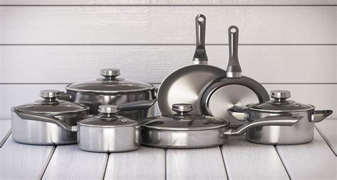 Stainless Steel vs. Hard Anodized Cookware: Safety Comparison 2024