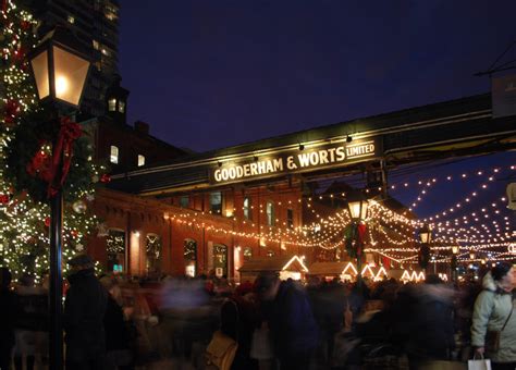 Photo of the Day: Christmas Market | UrbanToronto