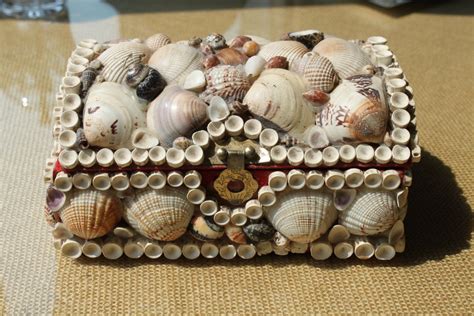 Vintage seashell covered box.Handmade seashell jewelry box. | Etsy ...