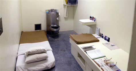 Wisconsin inmates report despair, little counseling in solitary