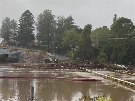 PHOTOS | Windsor Bridge remains completely underwater – 2GB