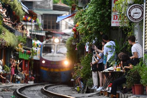 Vietnam’s Train Cafes Ordered to Shut Down After Tourists Return ...