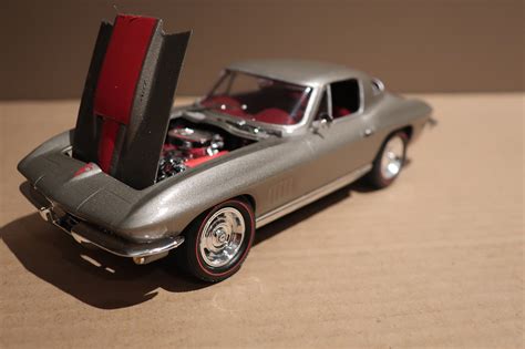 1963 Chevy Corvette -- Plastic Model Car Kit -- 1/32 Scale -- #1112 ...