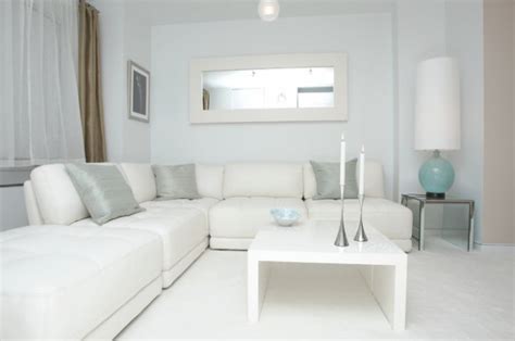 27 Minimalist White Living Room Designs