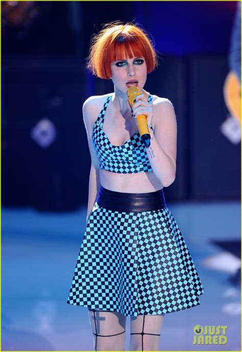 Paramore Performs 'Still Into You' at Teen Choice Awards 2013!: Photo ...