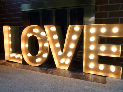 Marquee LOVE sign. Wedding Decor. Vintage by DarlingWeddings, $195.00 | Vintage wedding ...