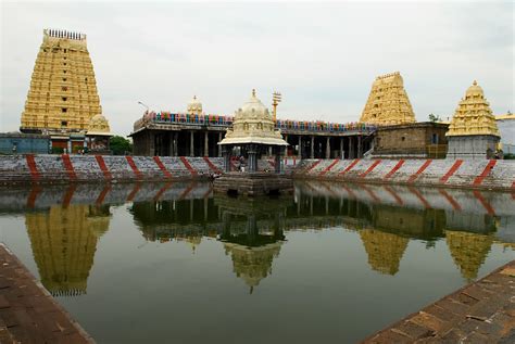 Tamilnadu Tourism: Ekambareswarar Temple, Kanchipuram