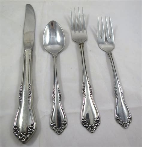 Oneida Stainless Silverware Berkeley Square Pattern 38 Pcs