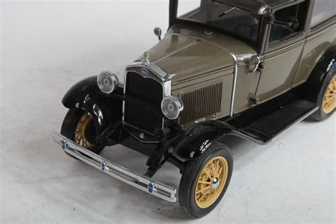 1931 Ford Model A Die-Cast Car by Motor City Classics | EBTH