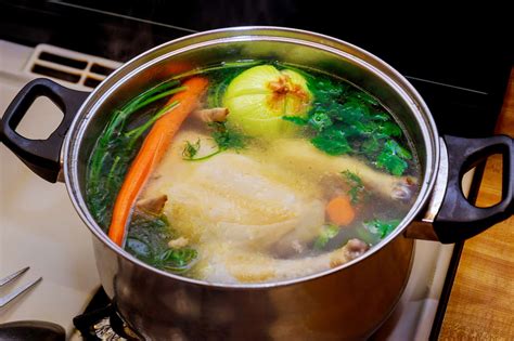 Do You Simmer With the Lid on or Off? Simmering Tips - Cuisine Seeker