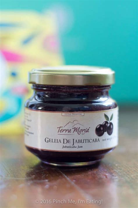 Bite-sized Jabuticaba Jam and Brie Tartlets | Pinch me, I'm eating!