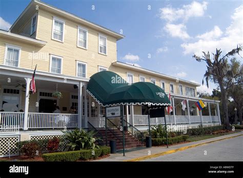 Famous Old Hotel Mount Dora Inn in Mt Dora Florida Stock Photo - Alamy