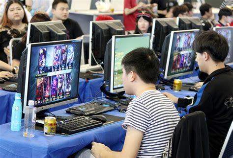 China's new gaming rules for minors threaten Tencent's growth | KrASIA