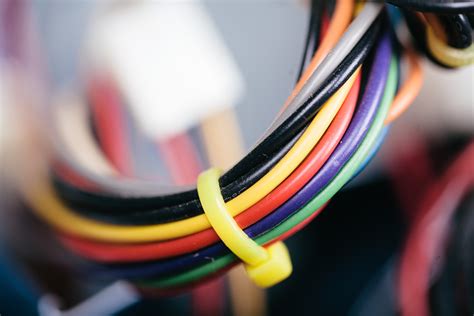 Computer wires - free stock photo - Imagecarrier