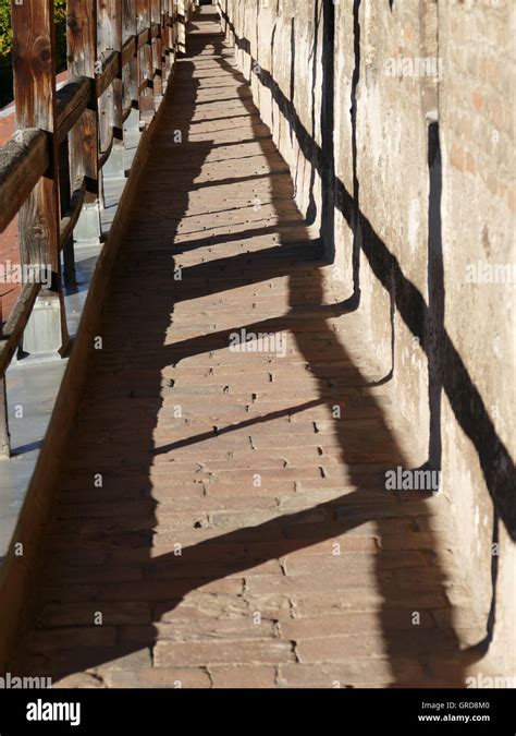 Walking on the city wall in noerdlingen hi-res stock photography and ...