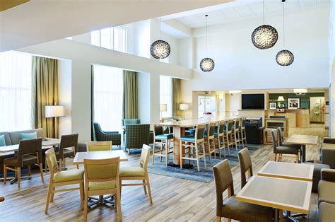 HAMPTON INN & SUITES BY HILTON SAINT JOHN - Updated 2024 Prices & Hotel Reviews (New Brunswick)