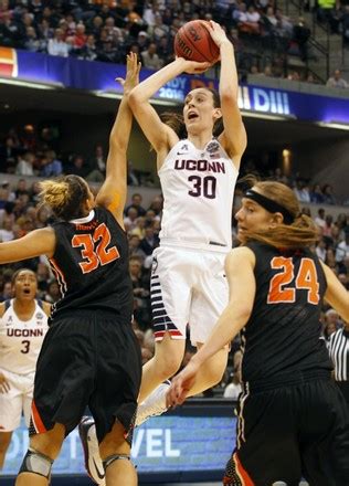 Uconn Huskies Breanna Stewart 30 Fights Editorial Stock Photo - Stock ...