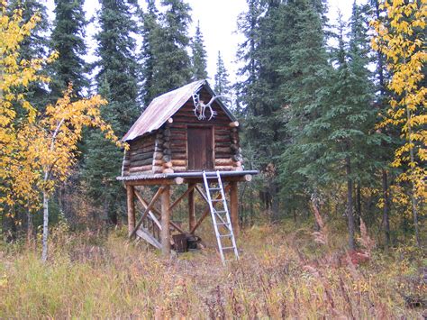 File:Moose Creek Shelter Cabin cache.jpg - Wikimedia Commons