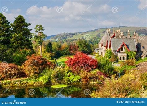 English Country Estate In Fall Stock Photography - Image: 3491362