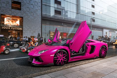 Pink Lamborghini Aventador Turns Heads In Tokyo - Types cars