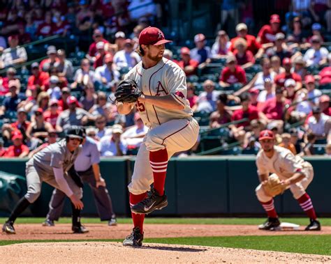 Two Seam Fastball (grip, tips, how to throw!)